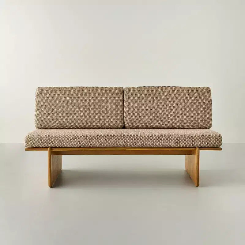 Banc Mid-Century Rembourré Tissage Champignon avec Dossier - Hearth & Hand™ avec Magnolia