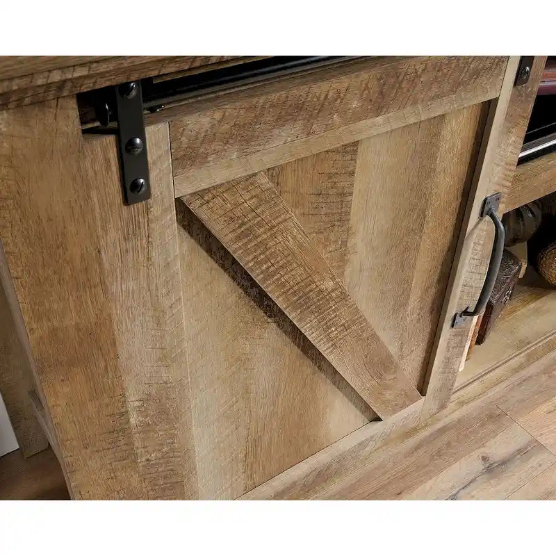 Buffet TV style Farmhouse moderne avec portes coulissantes façon grange