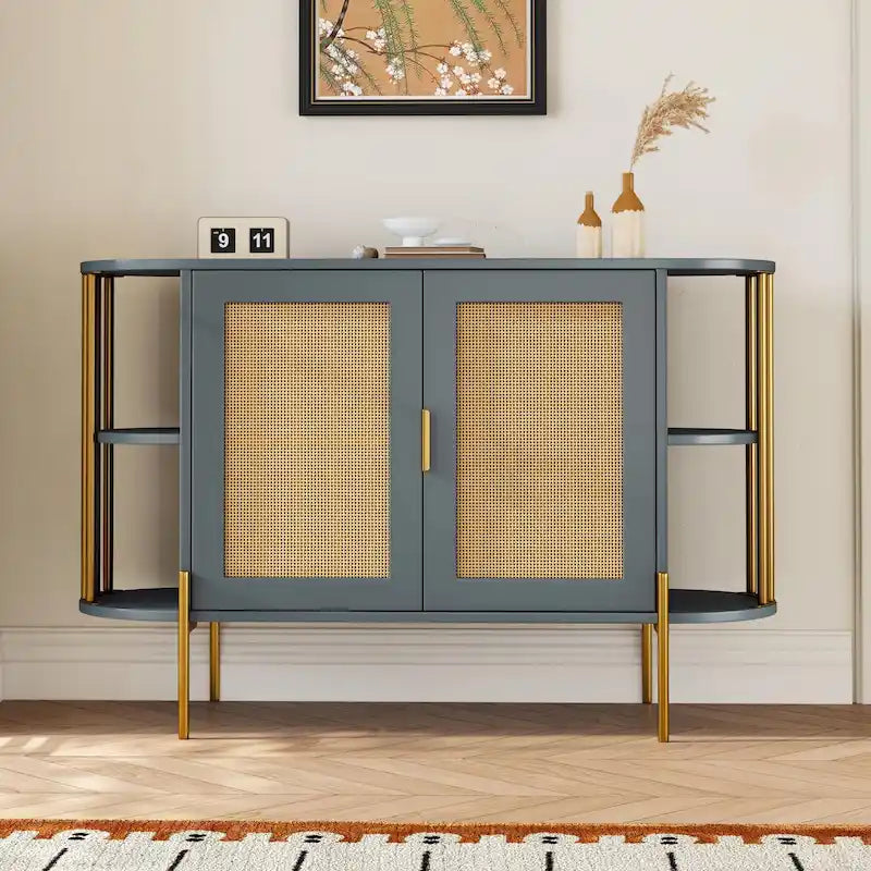 Buffet courbé 2 portes avec plateau doré et portes en rotin tressé